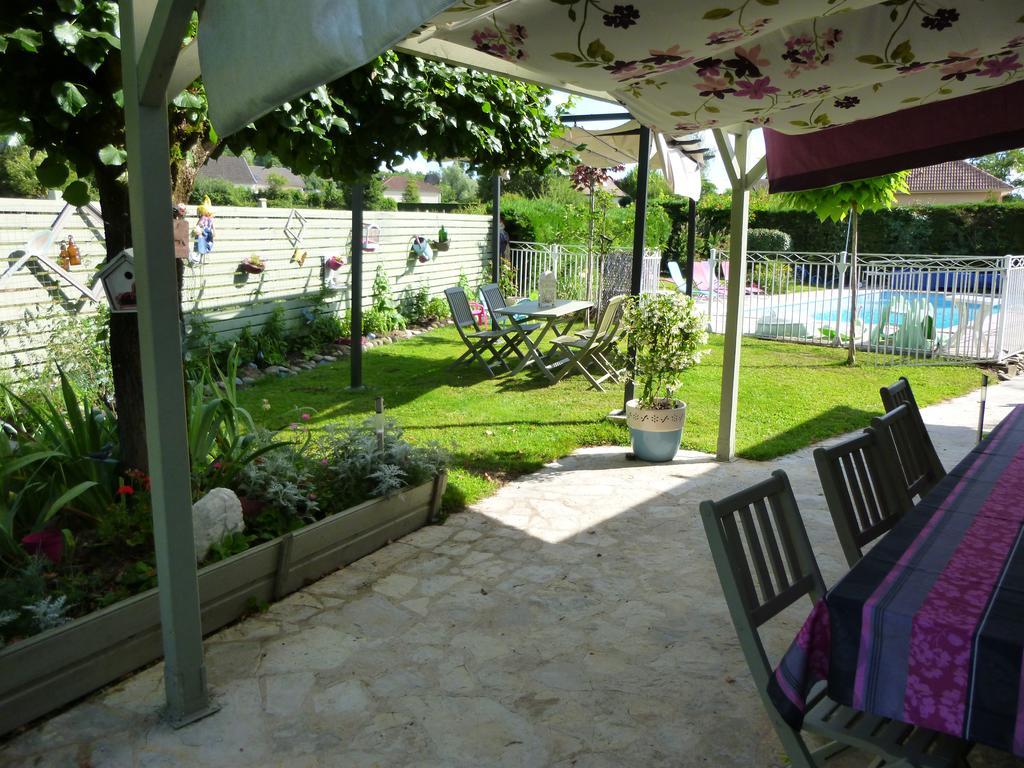 Chambres D'Hotes Le Clos Des Senteurs Malemort Exterior photo